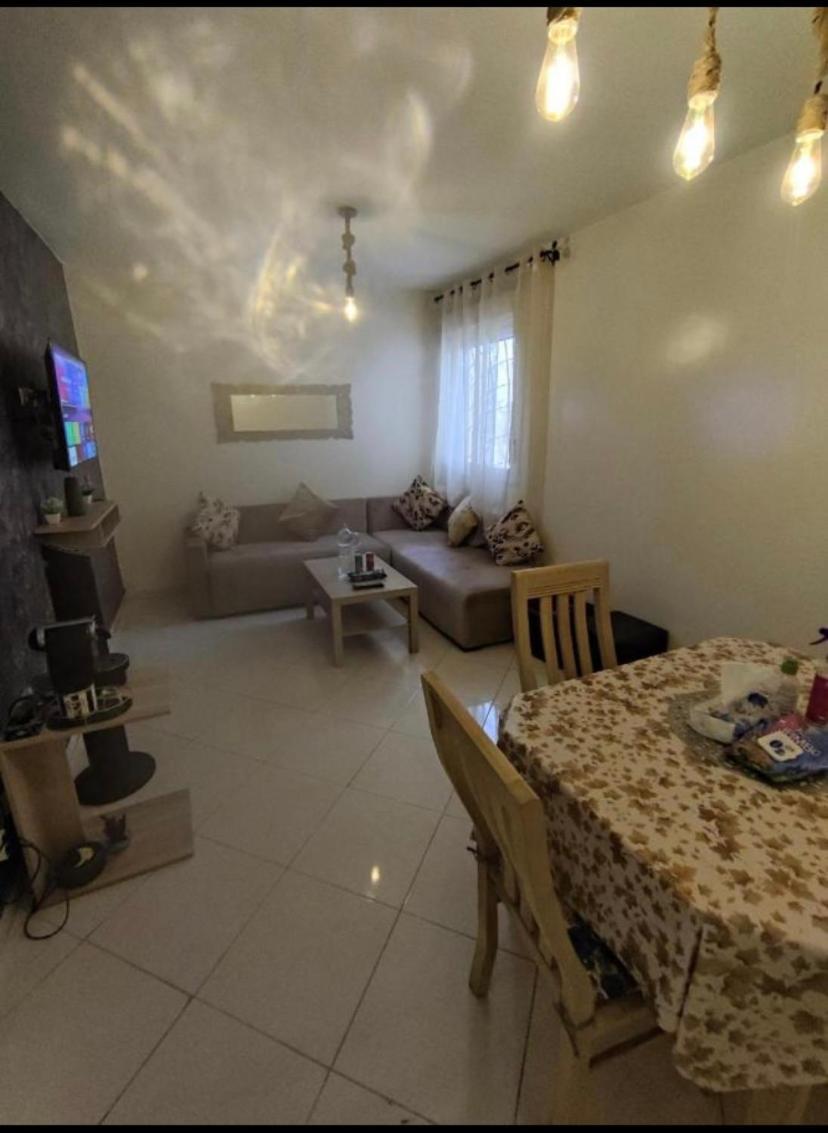 Beautiful Ground-Floor Apartment With Portable Air Conditioning, Parking, And Free Wi-Fi الدار البيضاء المظهر الخارجي الصورة