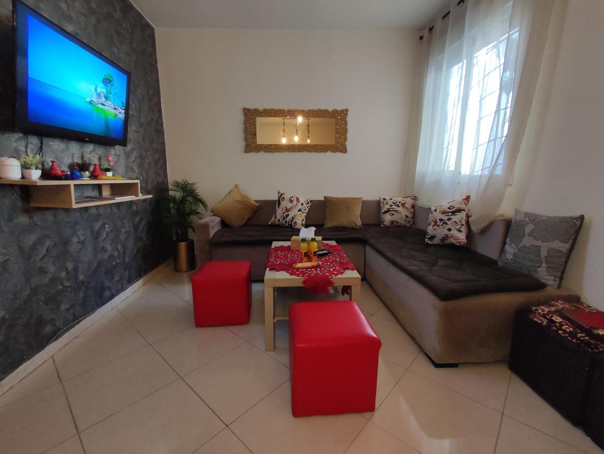 Beautiful Ground-Floor Apartment With Portable Air Conditioning, Parking, And Free Wi-Fi الدار البيضاء المظهر الخارجي الصورة